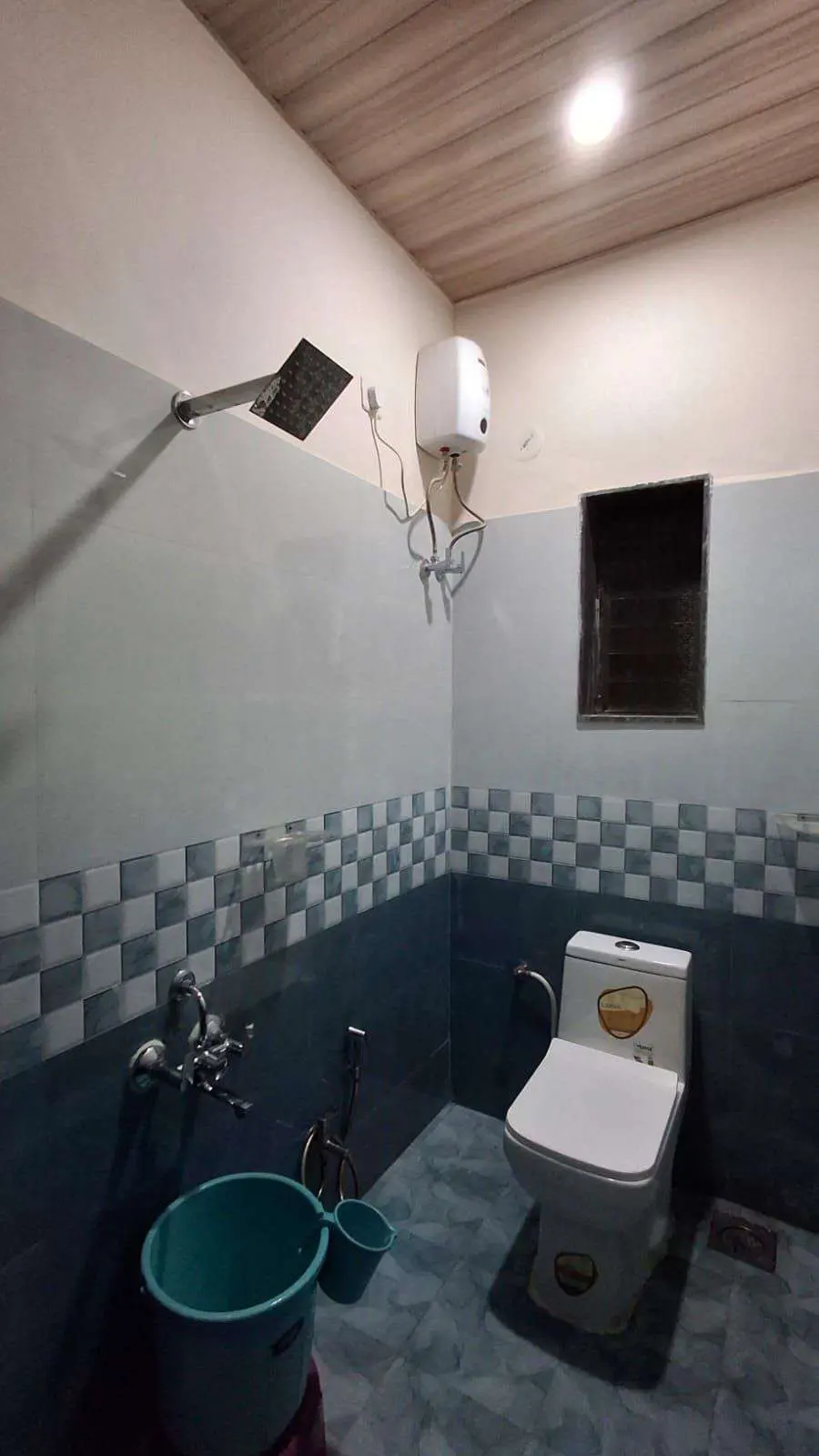 Modern bathroom in Shuubh Aavishkar 2BHK Villa, a 2 BHK villa in Lonavala on rent