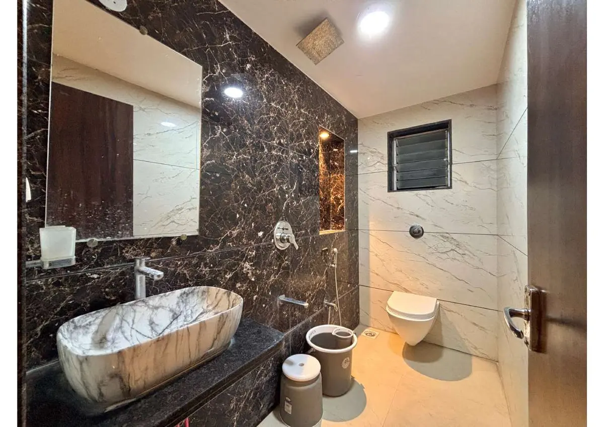 Modern bathroom in Duke's Nose Villa, a 4 BHK villa in Lonavala on rent