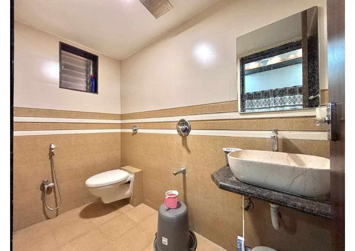 Modern bathroom in Duke's Nose Villa, a 4 BHK villa in Lonavala on rent