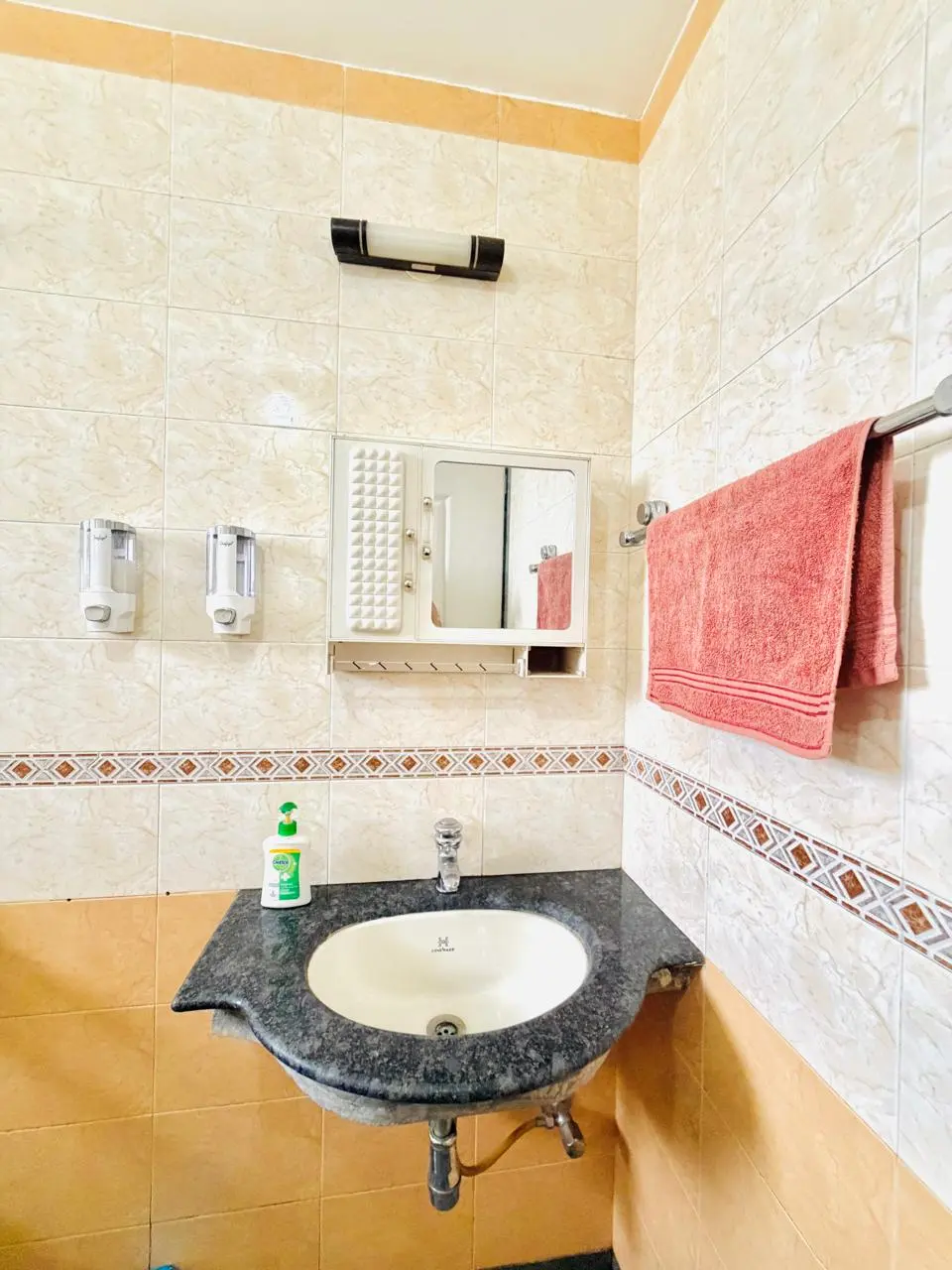 Modern bathroom in Elite Villa, a 4 BHK villa in Lonavala on rent