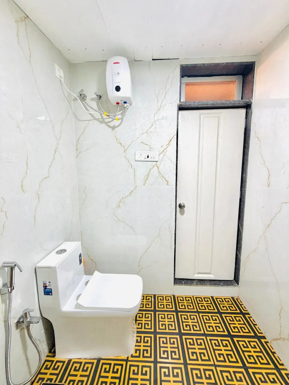 Modern bathroom in Elite Villa, a 4 BHK villa in Lonavala on rent