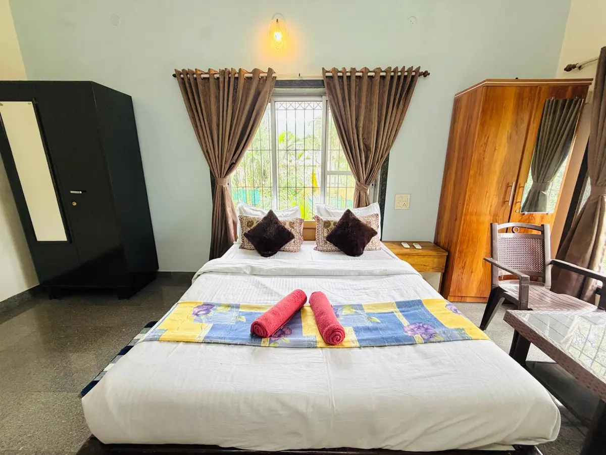Air-conditioned bedroom in Elite Villa, a 4 BHK villa in Lonavala on rent