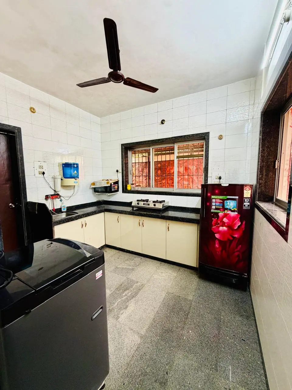 Fully equipped kitchen in Elite Villa, a 4 BHK villa in Lonavala on rent