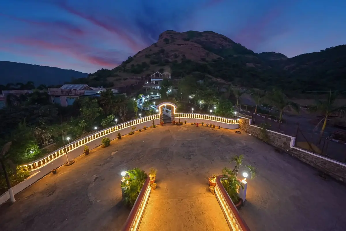 Exterior of Shuubh Mountain Nest 6BHK Villa, a 6 BHK villa in Lonavala on rent